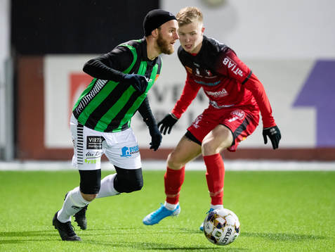 GAIS Niklas Andersen och Trollhättans Kevin Liimatainen