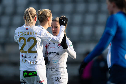 Rosengårds Olivia Schough och Jelena Cankovic jublar