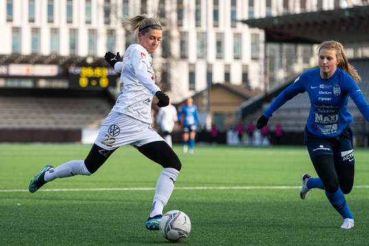 Rosengårds Olivia Schough och Eskilstunas Elise Stenevik