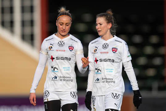 Rosengårds Sanne Troelsgaard och Emma Berglund