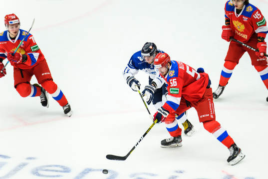 Mikael Ruohomaa of Finland and Aleksandr Alexeyev of Russia