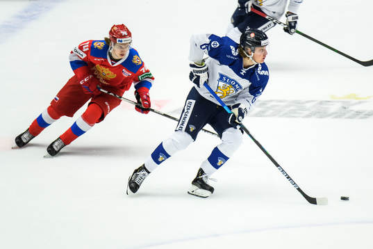 Vitali Kravtsov of Russia and Tony Sund of Finland