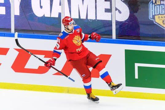 Vladimir Butuzov of Russia celebrate