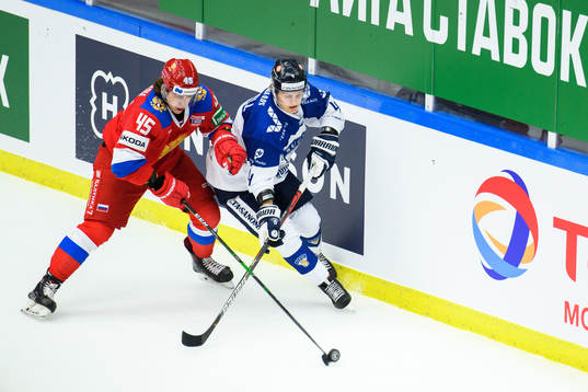 Daniil Pylenkov of Russia and Axel Rindell of Finland