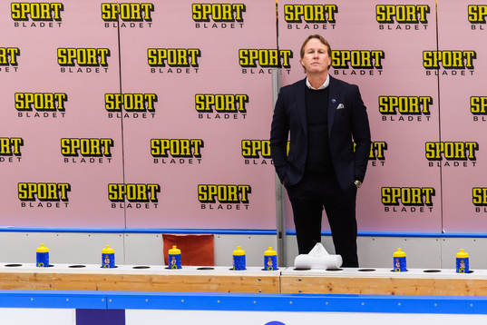 Head coach Johan Garpenlöv of Sweden