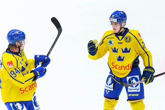Nils Lundkvist of Sweden celebrate with Joel Persson