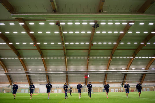 Uppvärmning innan en träning med GIF Sundsvall