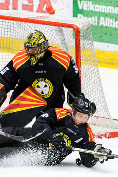 Brynäs målvakt Samuel Ersson och Linus Ölund