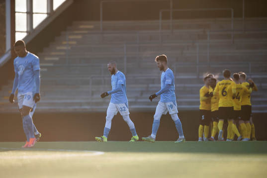 Malmö FFs Amin Sarr, Jo Inge Berget och Erdal Rakip deppar