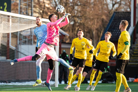 Mjällbys Samuel Brolin och Malmö FFs Lasse Nielsen