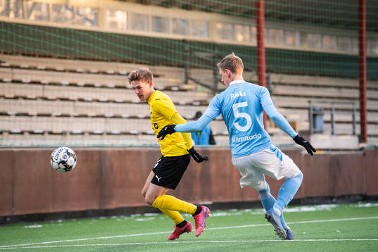 Mjällbys Max Watson och Malmö FFs Sören Rieks