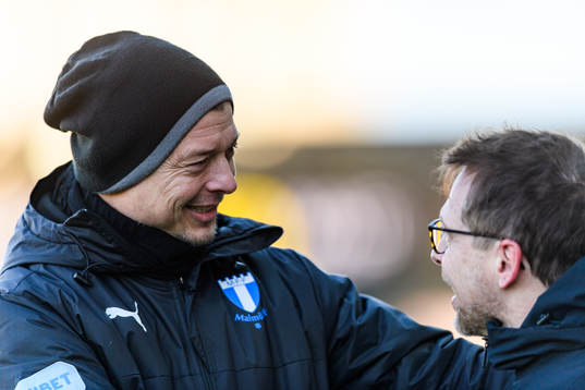Malmö FFs huvudtränare Jon Dahl Tomasson och presschef