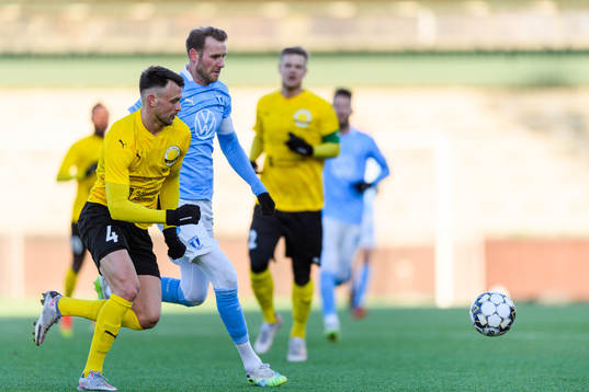 Mjällbys Max Watson och Malmö FFs Ola Toivonen
