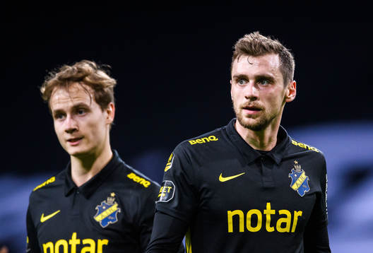 s Saku Ylätupa och AIK:s Filip Rogic