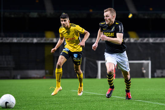 s Sebastian Larsson