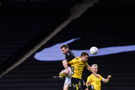 s Filip Rogic och Elfsborgs Christopher McVey