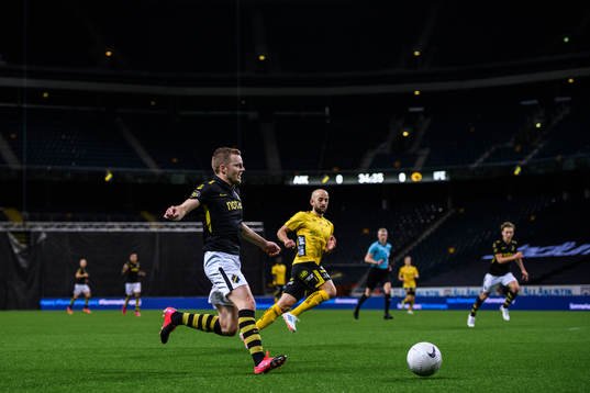 s Sebastian Larsson