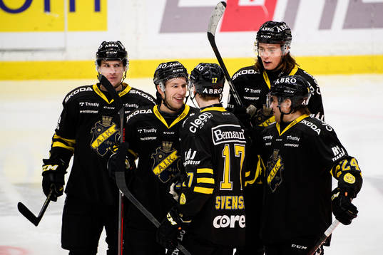 s Anton Holm , Fredric Weigel, Jacob Svensson oh Dennis