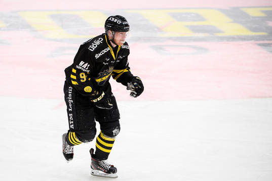 s Nicklas Heinerö har ont