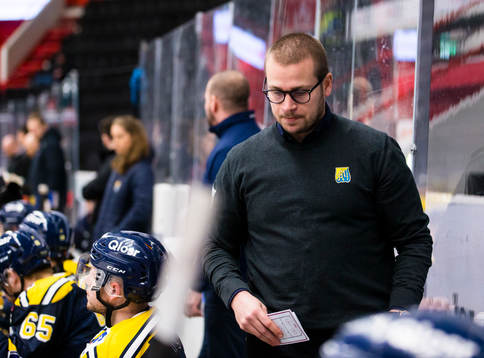 Södertäljes tränare Dennis Bozic