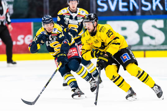 Västerås Marcus Bergman jagas av Södertäljes Måns