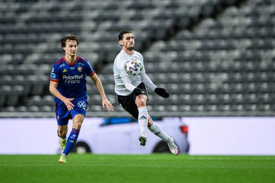 Djurgårdens Hjalmar Ekdal och Örebros Agon Mehmeti