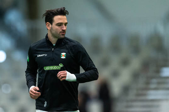 Varbergs Oliover Stanisic före träningsmatchen i fotboll
