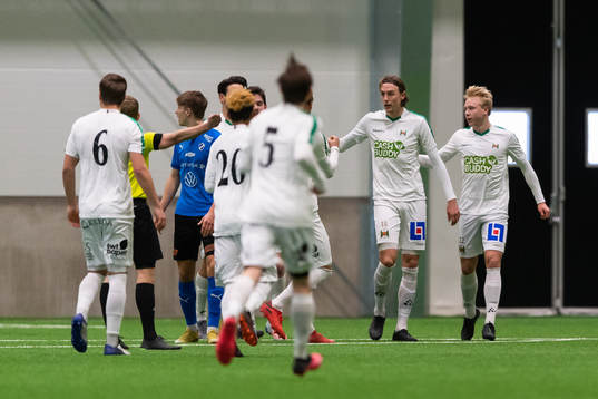 Varbergs spelare jublar