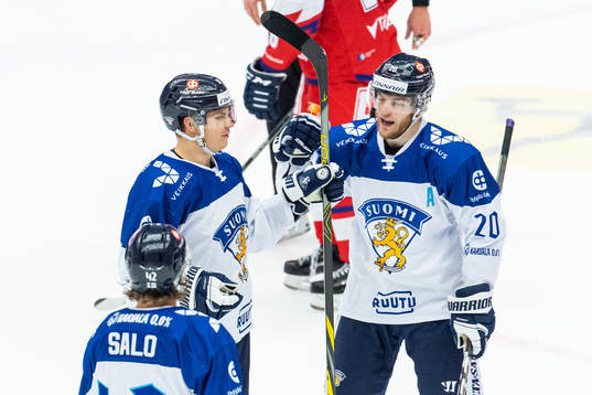Niko Ojamäki and Vili Saarijärvi of Finland celebrate 2-2