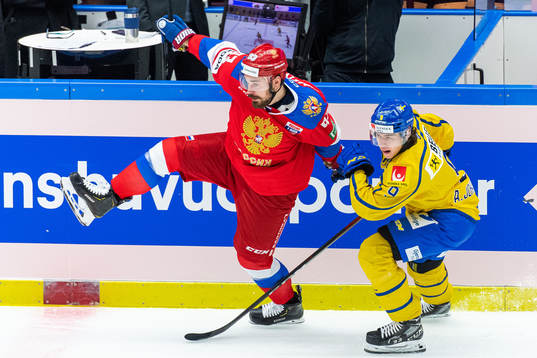 Sergey Shmelyov of Russia and Albert Johansson of Sweden