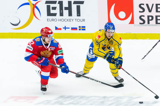 Vasily Podkolzin of Russia and Filip Hållander of Sweden