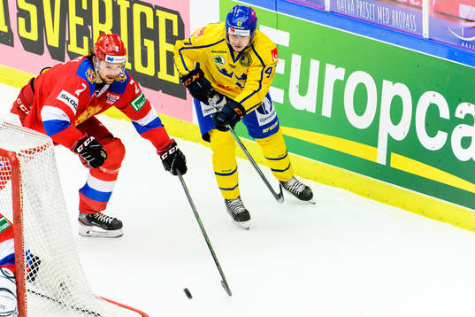 Pontus Holmberg of Sweden and Sergei Zborovsky of Russia