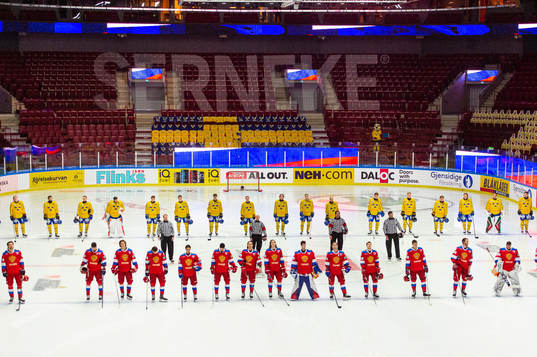 Players of Sweden and of Russia