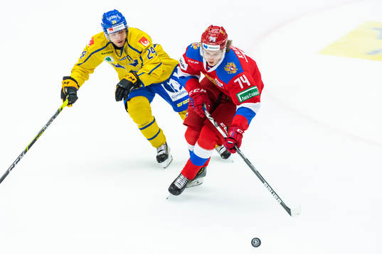 Andreas Wingerli of Sweden and Vitali Kravtsov of Russia