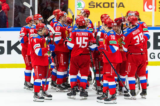 Players of Russia celebrate