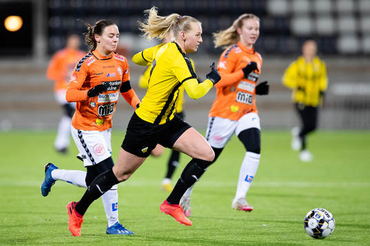 Häckens Stina Blackstenius