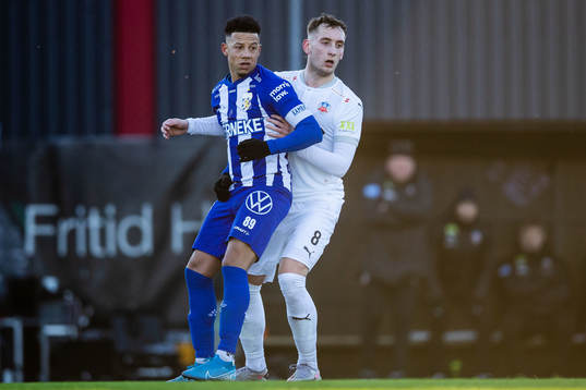 IFK Göteborg Tobias Sana och Helsingborgs Vladislav Kreida