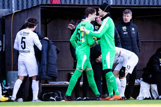 Helsingborgs målvakt Nils Arvidsson och målvakt Anders