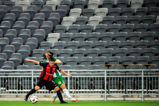 Brommapojkarnas Alexsandra Lobanova och Hammarbys June