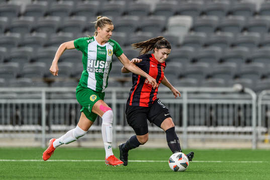 Hammarbys Nina Jakobsson och Brommapojkarnas Alexsandra