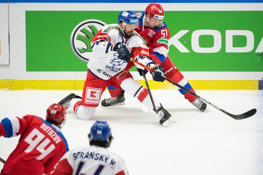 Michal Moravcik of Czech Republic and Nikolai Kovalenko of