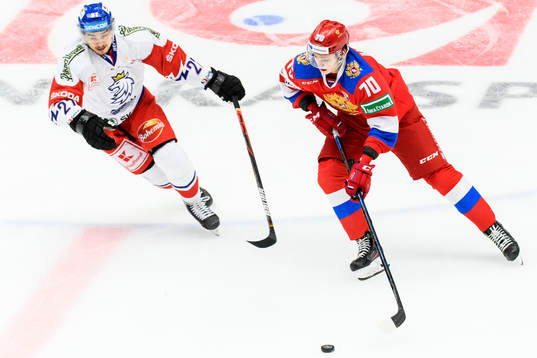 Zakhar Bardakov of Russia and David Tomasek of Czech