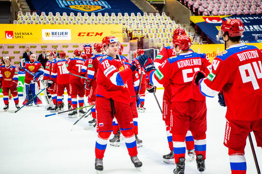 Players of Russia celebrates