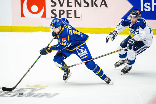 Emil Pettersson of Sweden and Miro Aaltonen of Finland