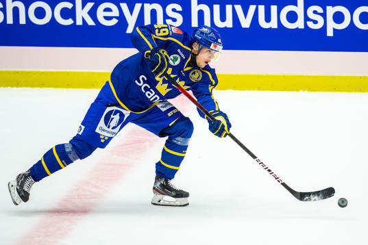 Filip Hållander of Sweden