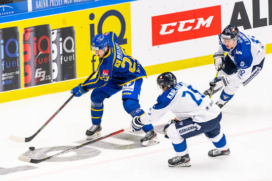 Jesper Sellgren of Sweden and Jere Karjalainen of Finland