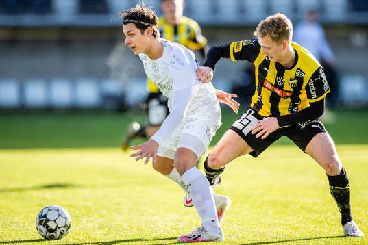Örgrytes Kevin Ackermann och Häckens Gustav Berggren