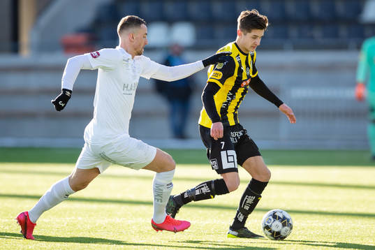 Örgrytes Jonathan Azulay och Häckens Leo Bengtsson