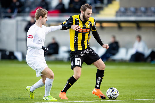Örgrytes Robin Glavak och Häckens Oskar Sverrisson