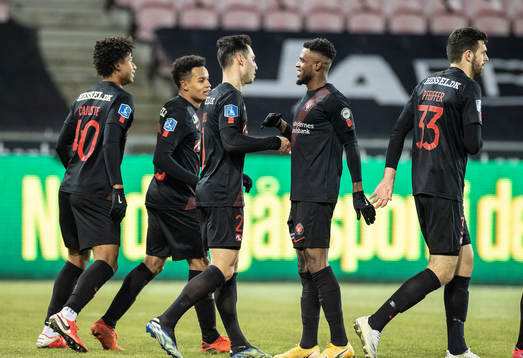 [DK=20210214: Spillerne fra FC Midtjylland jubler